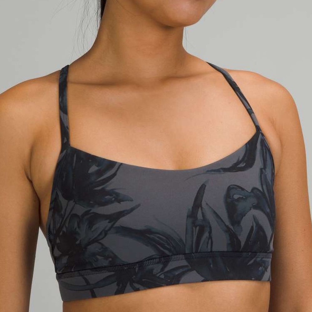 Women’s Lululemon Flow Y Nulu Light Support Bra (cups A-C) gray floral - size 8